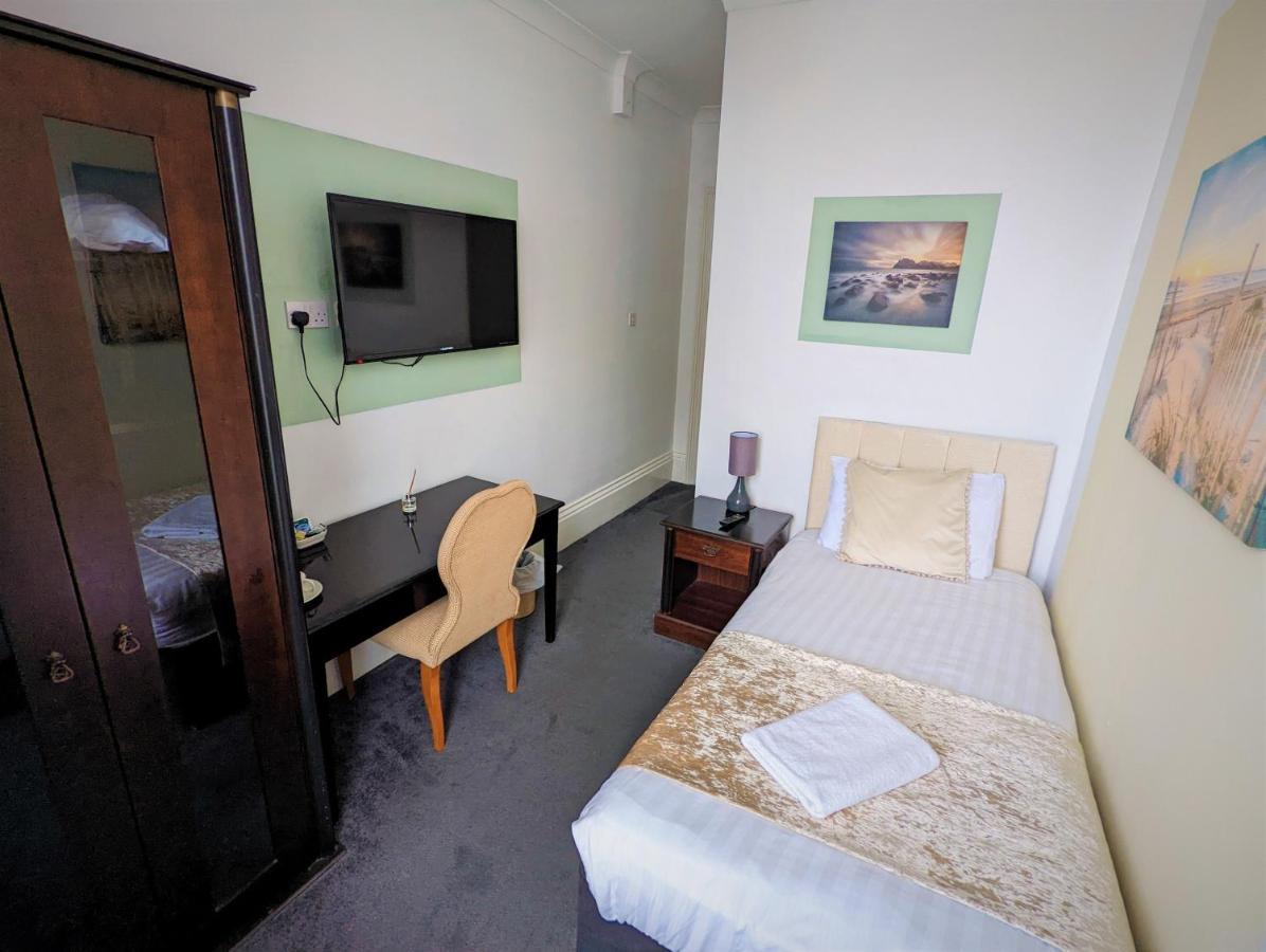Cecil Court Hotel Bornemouth Extérieur photo